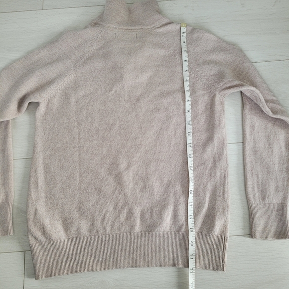 Isaac Mizrahi Cream 1/2 Zip 100% Merino Wool Sweater - Picture 4 of 4